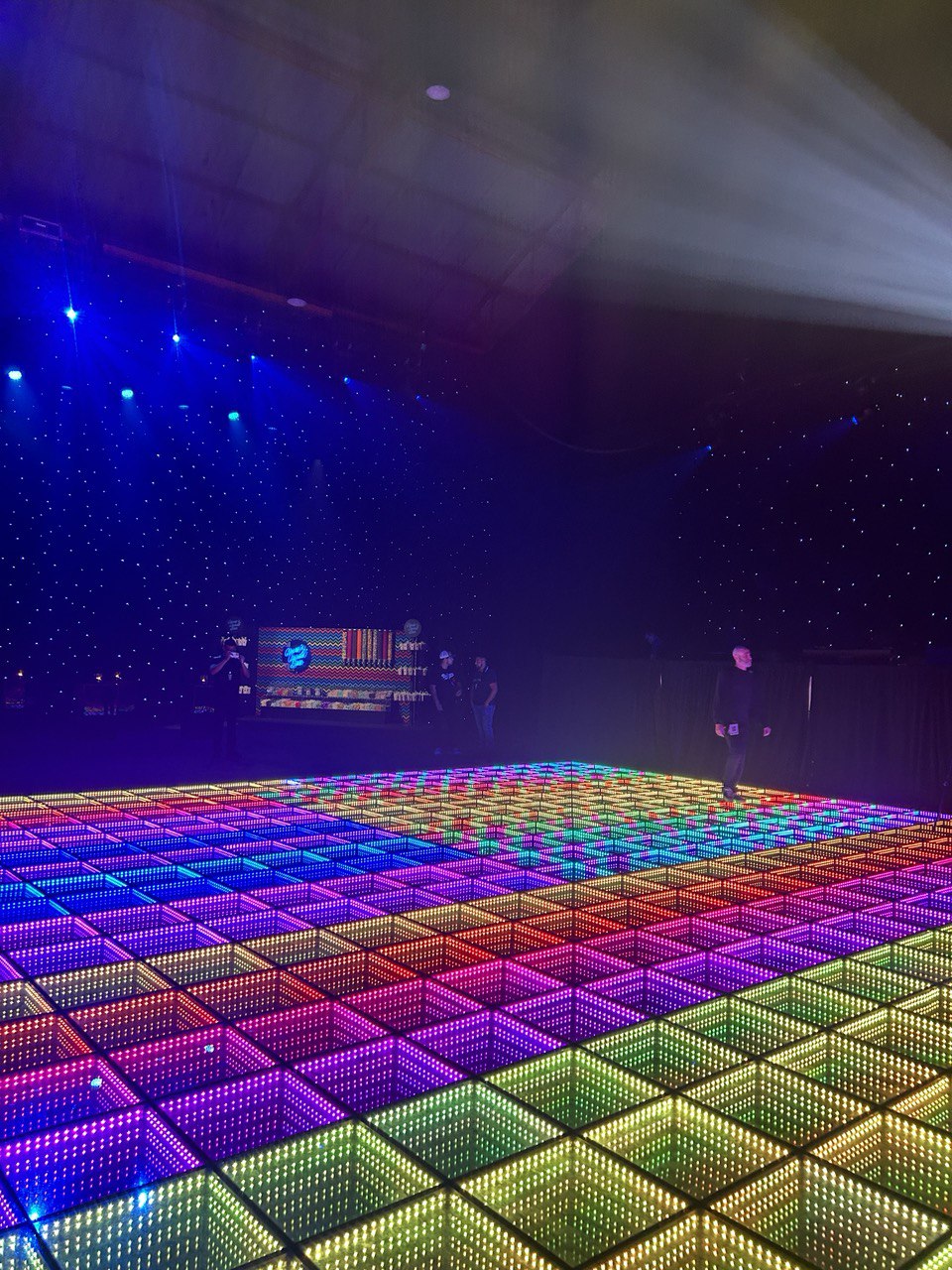 🔥 20x20 LED Infinity & Solid Top Dance Floor – Wireless, Durable, and Event-Ready