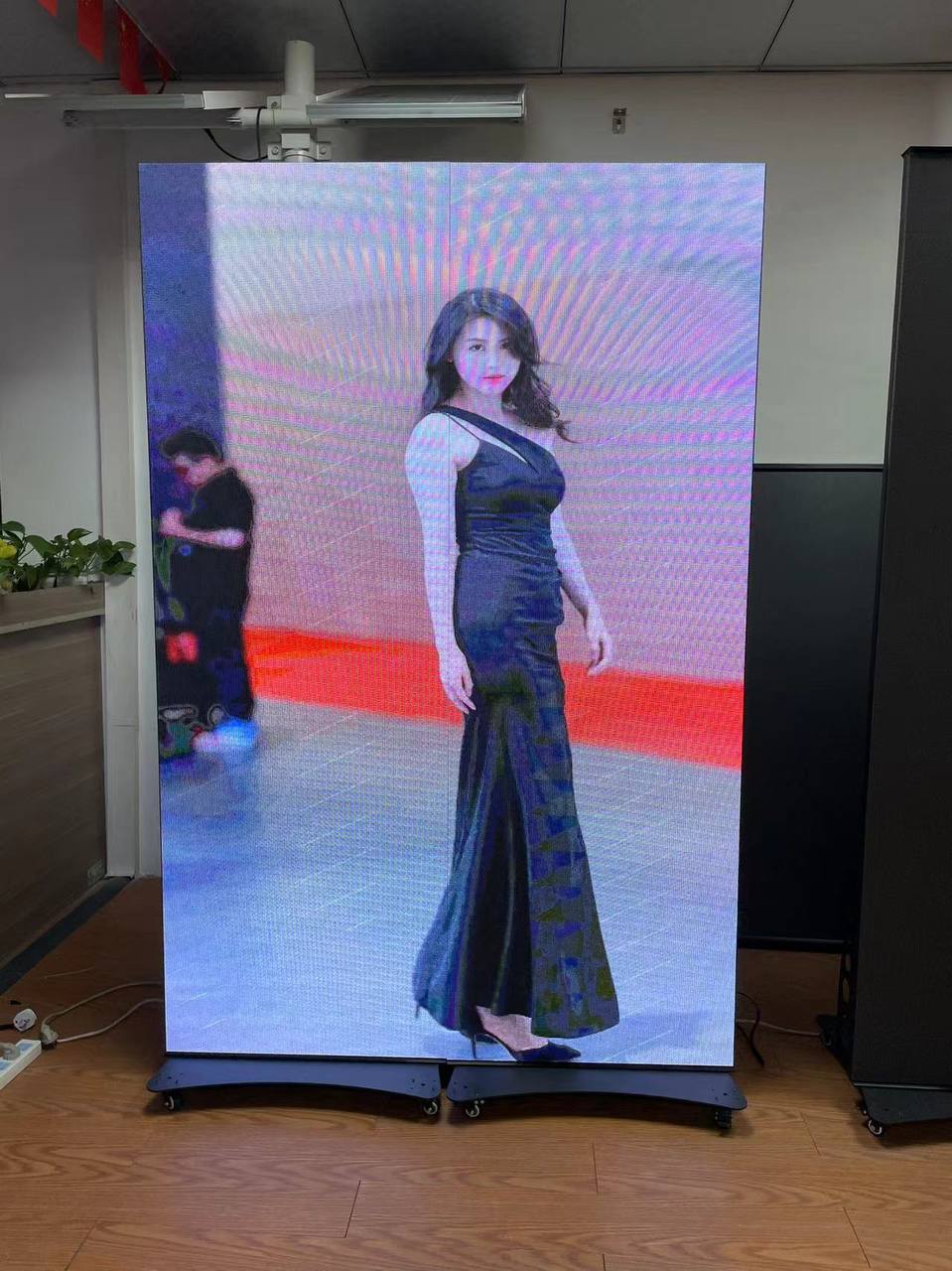 P2.5 LED Poster Display – Slim, Portable & High-Resolution